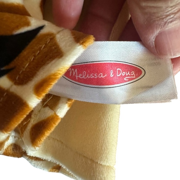 Melissa & Doug Giraffe and Tiger Hand Puppets - Picture 3 of 4